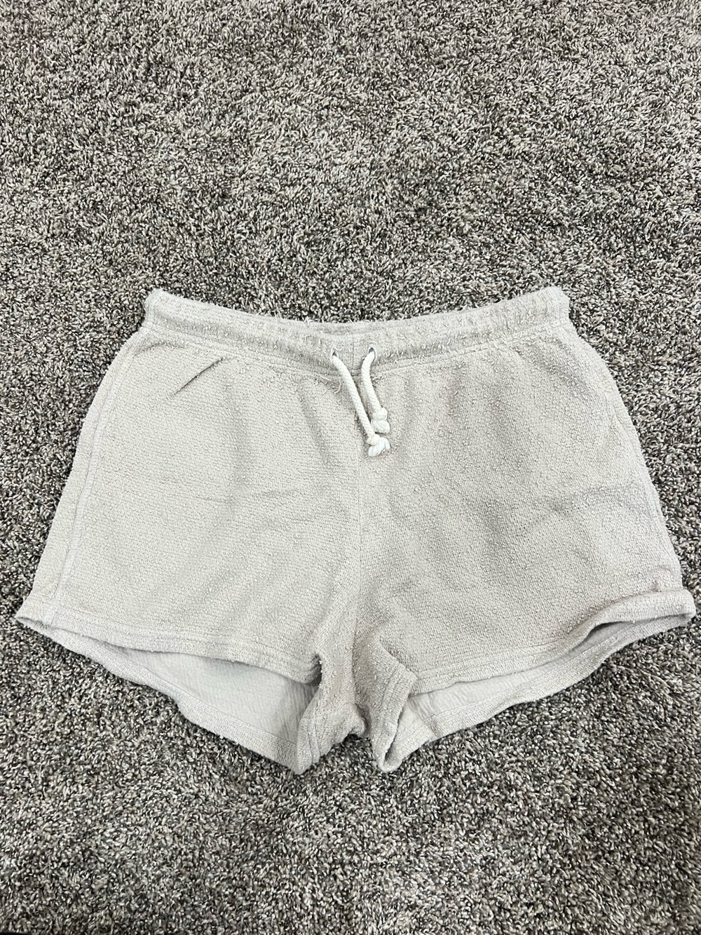 perfectwhitetee Dani Summer Boucé Shorts: M